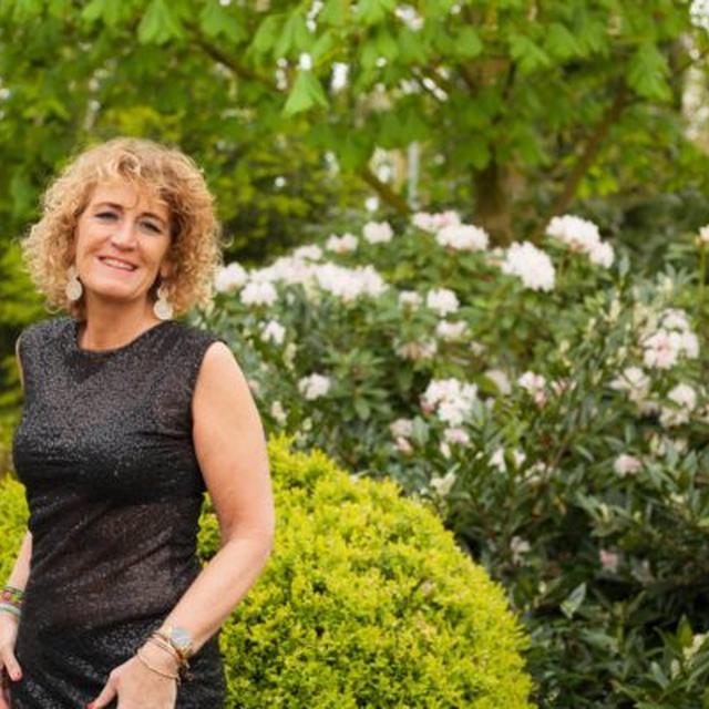 Pasfoto Mirjam Spitholt